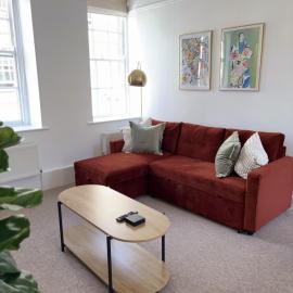 2 Kingsmead Square