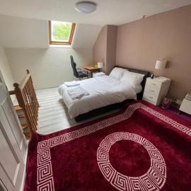 Private One double bedroom apartment free parking, Hotel in Walkley