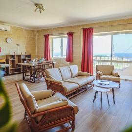 Spacious 3BR Sea View Flat Near Ramla Bay Xagħra
