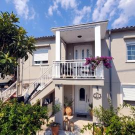 Porto Lagos Seaside Retreat Apartment, hotel v destinaci Lágos
