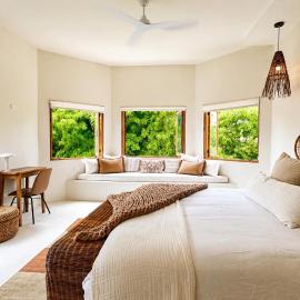 The Nook, Design Led 2BR Villa, Walk to Beach, Restaurants and More