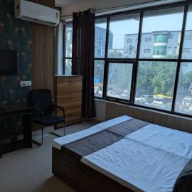 Dollar hotel