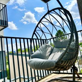 Modern Apartment with Balcony & Free Parking near Metro