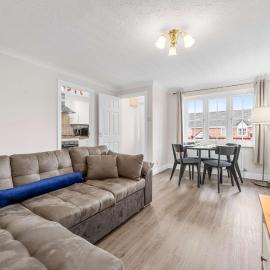 2 Bed Altrincham Apartment By City SuperHost