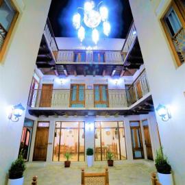 HOTEL Ansi with Rooftop TERRACE
