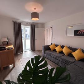 Premium 4 bed house in Brockworth, Gloucester, 20 mins from Cheltenham