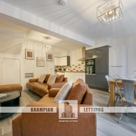 Rooemah Lodge - Grampian Lettings, Hotel in Caskieben