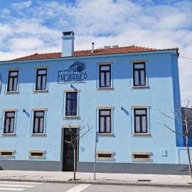 Furadouro Surf Camp (Studios)，奧瓦爾的飯店