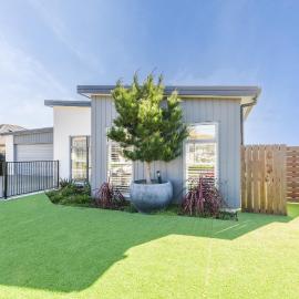 Perfect Stylish - Nelson Holiday Home