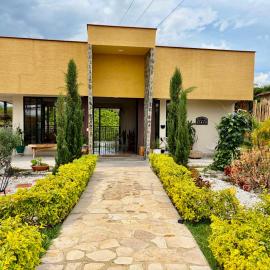 Cozy Mediterranean Chalet