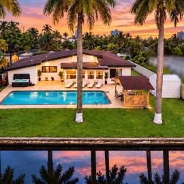 Aventura Waterfront House, hotel a Adventura