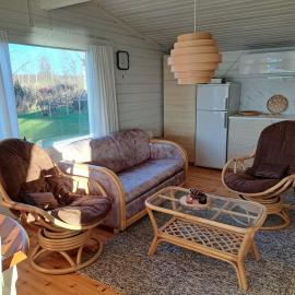 Villa Selma cottage on the shore of Kemijoki with a wood-fired sauna, hotel 