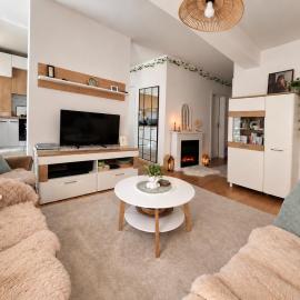Nana Cozy Home - 3 camere cu parcare privată, hotel u gradu Florešti