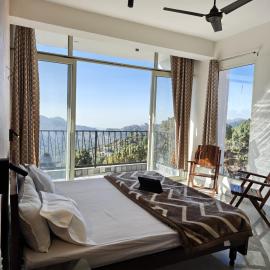 Cloudhaven Panoramic 2BHK Apartment Kasauli Hill Views Solan