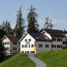Waldheim Laax Pension, hotel en Laax