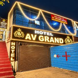 Hotel A V Grand, Kanpur, hotelli kohteessa Kānpur