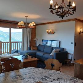 Résidence L'iseran - Spacieux 4 pièces, pieds des pistes, résidence haut de gamme avec piscine, vue splendide sur le Mont Blanc et terrasse Ouest. MAE-8921