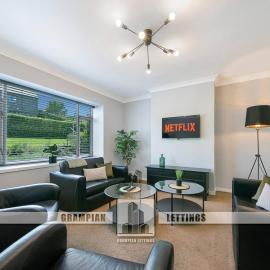 Faulds Crescent Lodge ✪ Grampian Lettings Ltd