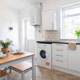 Convenient 3 Bedroom House w Garden in St Helens