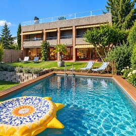 Thun Oasis - Pool, Parking & Mountain Views, hotel in Thun