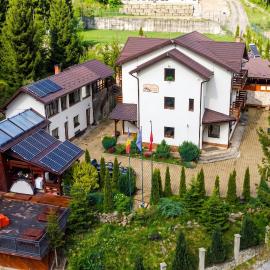Pensiunea La Steaguri, Hotel in Pojorîta