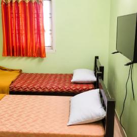 S & S Residency, Hotel in Kurinjippādi