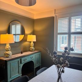 Historic & Stylish Cottage, Hotel in Charlton Kings