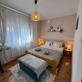 Aurea Apartment