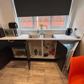 New city centre luxury apartment 2 -paid parking available opposite flat 8