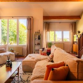 La Villa Benedictins - Piscine & Grand Jardin, готель у місті Лімож