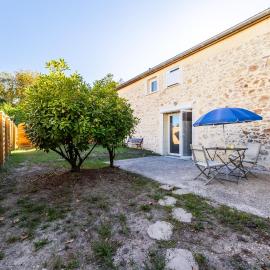 Studio Chez Martine، فندق في لانغون