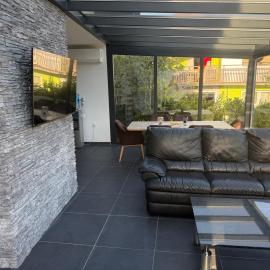 SWISS Apartment, хотел в Pokoj