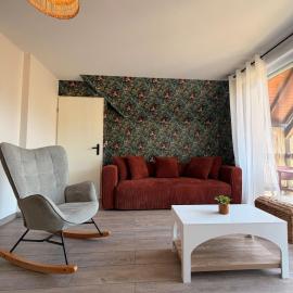 Le Cocon du Plessis, pool and parking, hotel v mestu Blois