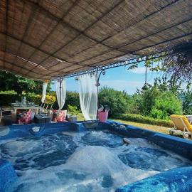 Villa exceptionnelle vue panoramique piscine et jacuzzi à 30 minutes de Carros, tranquillité absolue