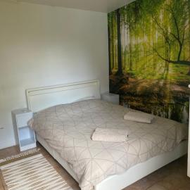 Studio Boiscorde, lit double 2 personnes, wifi โรงแรมในRémalard en Perche