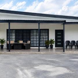 CJ Talofa Lava 3BR Villa - Savaii's Historic Lava Fields & Oceanfront Retreat, hotelli kohteessa Saleaula