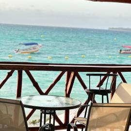 MNDlA OCEAN SUITES