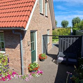 Augustinushof 13, hotel a Vrouwenpolder