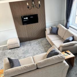 Newly refurbished 4BR with downstairs ensuite