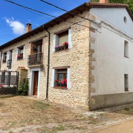 Casa rústica con encanto y gran patio