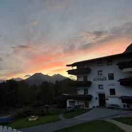 Bergherz Ferienwohnungen, hotel a Obsteig