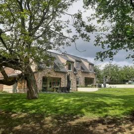 Hof van Sassenbroek, hotel u gradu Borgloon