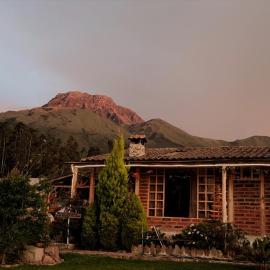 Mountain cabin Iluman, hotel v mestu Otavalo
