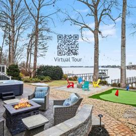 New! Lakefront-Sleeps 14-Hot Tub-Putting Green