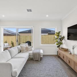 Coastal Haven at Charlemont Brand New 3BDRM 2 BATH Sleeping 8 Aircon Heating Pet Friendly