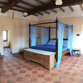 King size 1-bdr apartment close to Biella Candelo and La Bessa, hotel a Borriana