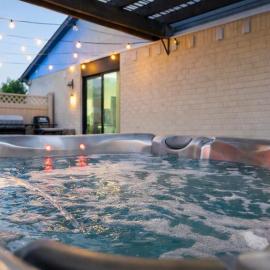 Modern Oasis w Hot Tub Fire Pit near DFW Dallas