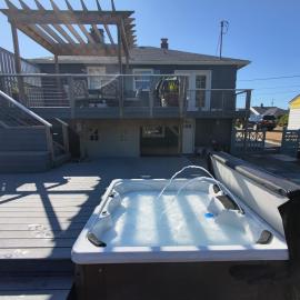 3 Bedroom Beach Oasis - HOT TUB - Pet Friendly, Hotel in Seaside