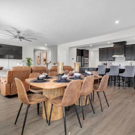 Spacious 5BR Home - Work, Relax & Stay together、マクドノーのホテル