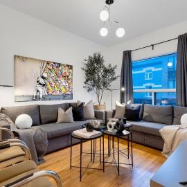LiV MTL Avenue – Spacious 3BR Rooftop Suites Near Downtown